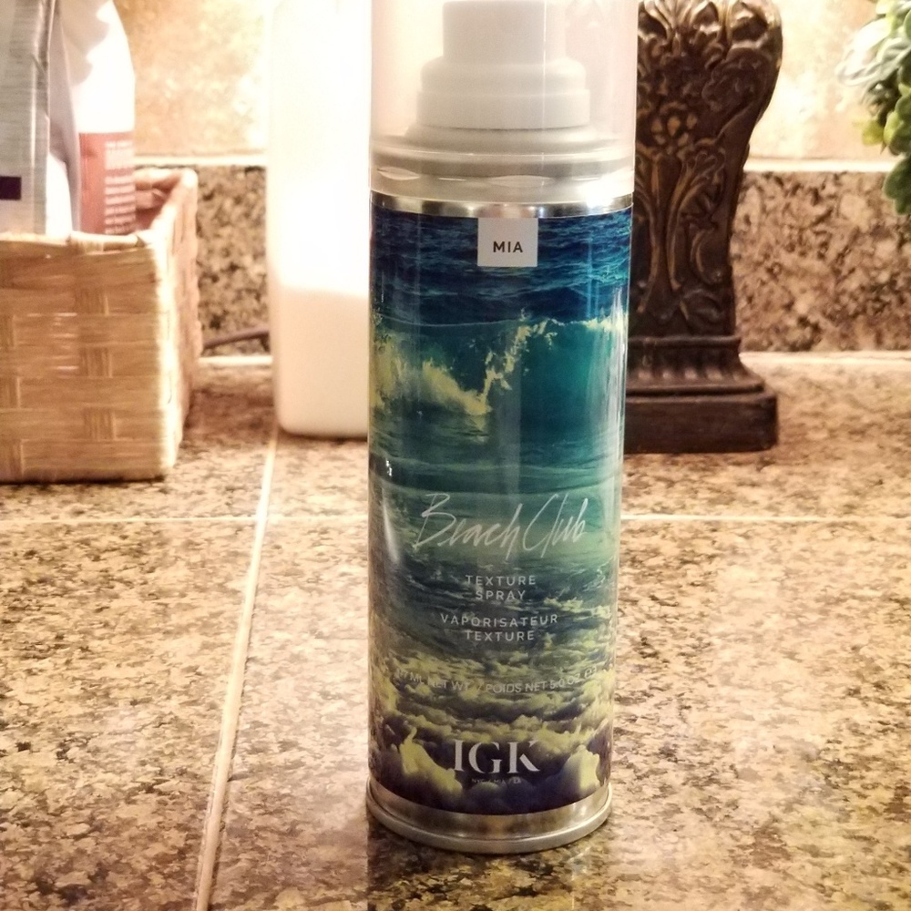 IGK Beach Club Texture Spray